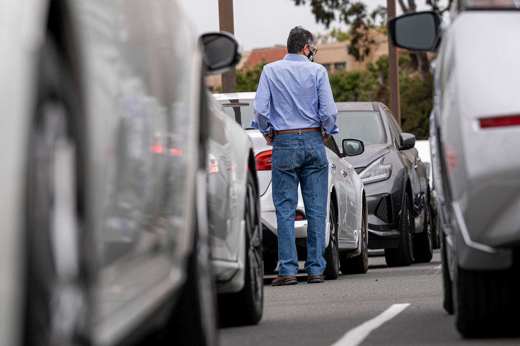 The car market is gonzo. Here's what to do if you have to buy one anyway